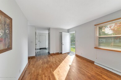 06-3913 S Deerfield Ave-WindowStill