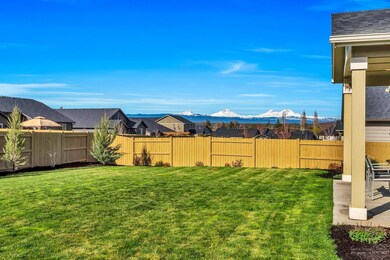 4770 SW Volcano View Way, Redmond, OR 97756 - photo 3