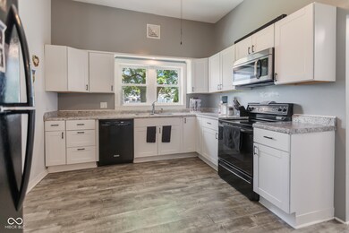 210 E 27th St, Muncie, IN 47302 - photo 2