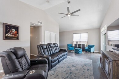 06-006-living-room