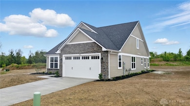 1507 Kingsgate Rd, Springfield, OH 45503 - photo 2