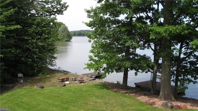 945 Cimarron Oval, Aurora, OH 44202 - photo 2