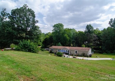 105 Water Way Dr, Clover, SC 29710 - photo 2