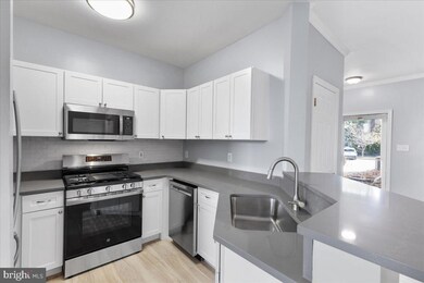 2004 Peggy Stewart Way unit 10, Annapolis, MD 21401 - photo 3