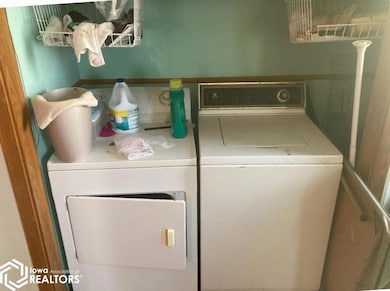 1407 Silver Lake Ave, Ayrshire, IA 50515 - photo 6