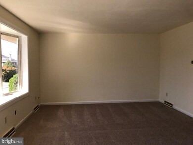 3329 Fairfield St, Reading, PA 19605 - photo 2