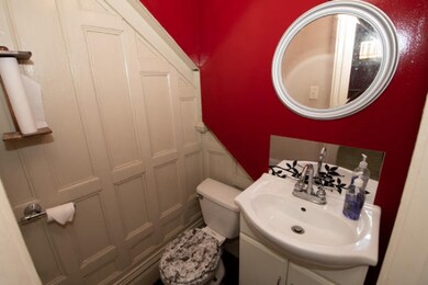 528 Cedar St Niles Half bath