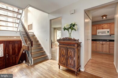 10619 Great Arbor Dr, Potomac, MD 20854 - photo 6