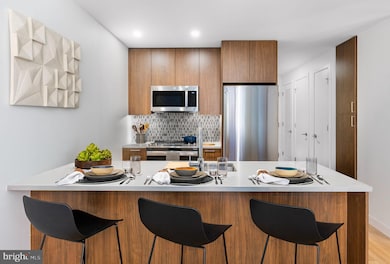 210 S 12th St unit B-1-17Q, Philadelphia, PA 19107 - photo 3