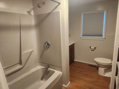 1217 W Arch St, Portland, IN 47371 - photo 6