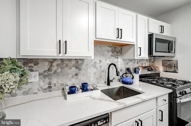 4000 Linkwood Rd unit 4004D, Baltimore, MD 21210 - photo 5