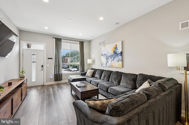 2210 N Hancock St, Philadelphia, PA 19133 - photo 3