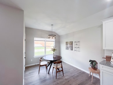 1301 N Maxine Ave, Nixa, MO 65714 - photo 6