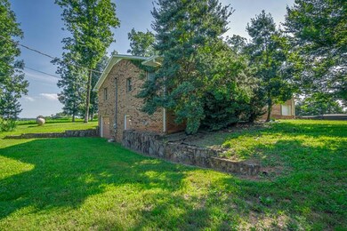 8399 Hilham Rd, Cookeville, TN 38506 - photo 4