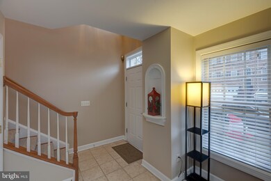 16507 Steerage Cir, Woodbridge, VA 22191 - photo 2