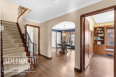 827 Fisher Rd, Grosse Pointe, MI 48230 - photo 4