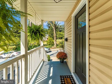 129 Cottage St, Waynesboro, PA 17268 - photo 3