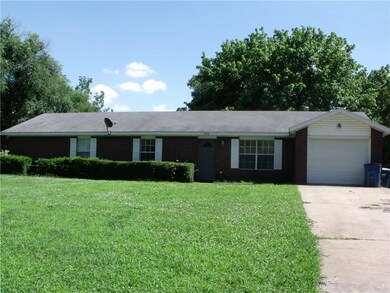 307 NW Lefors unit B, Bentonville, AR 72712 - photo 4