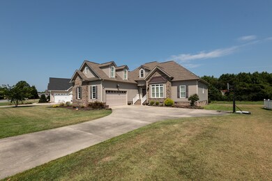 535 Cedar Ridge Dr, Winterville, NC 28590 - photo 2