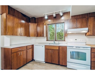 19 Walsingham St, Newton Lower Falls, MA 02462 - photo 6