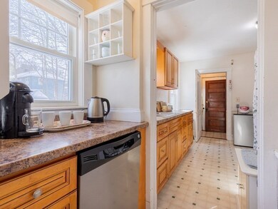 139-141 Harvard St unit 1, Newton, MA 02460 - photo 3