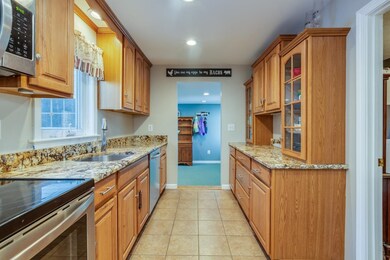 129 Charles Bancroft Hwy, Litchfield, NH 03052 - photo 6