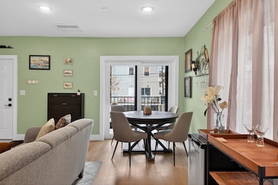 208 Spencer Ave unit 4, Chelsea, MA 02150 - photo 5