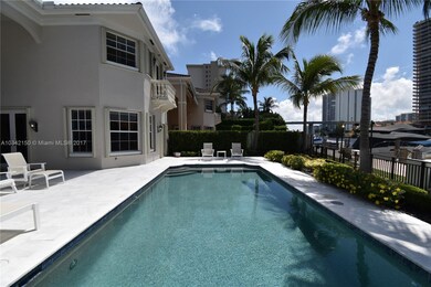 Pool view, the pool has lighting!