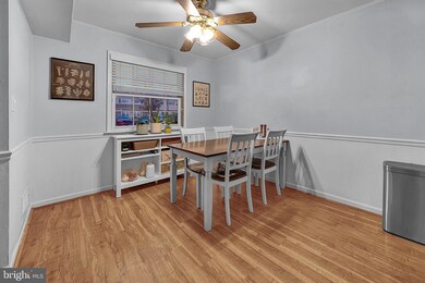 325 S Warminster Rd unit D2, Hatboro, PA 19040 - photo 5