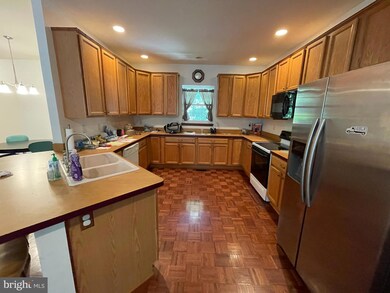 8795 Lowell Rd unit UPPER, Pomfret, MD 20675 - photo 6