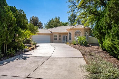 1032 Red Bud Circle (2)