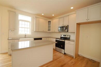 22 Sophie Cir unit 16, Hooksett, NH 03106 - photo 3