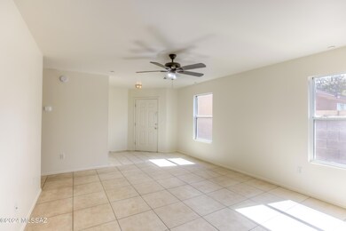 8 Living Room photo c-2