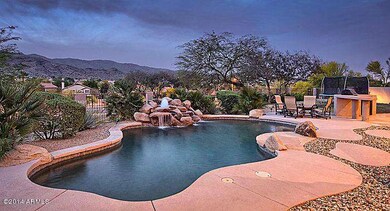 exteriorpool_700