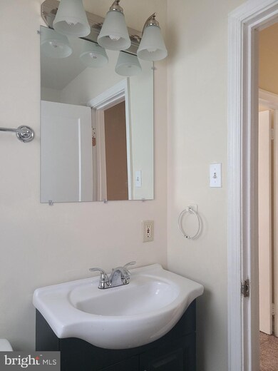 6331 Carrington Ct, Capitol Heights, MD 20743 - photo 7