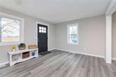 517 S Main St, Kirklin, IN 46050 - photo 4