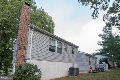 35759 Aviation Yacht Club Rd, Mechanicsville, MD 20659 - photo 2