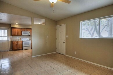 Living_Room_Entry