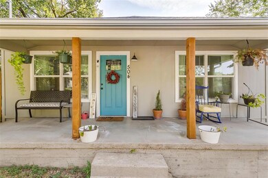 504 N Elm St, Weatherford, TX 76086 - photo 4