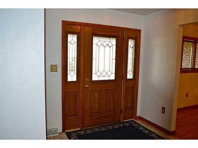 Entry/Foyer.