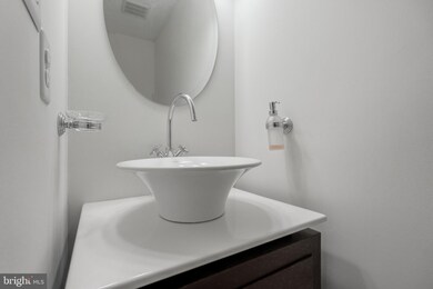 7920 Brightmeadow Ct, Ellicott City, MD 21043 - photo 2