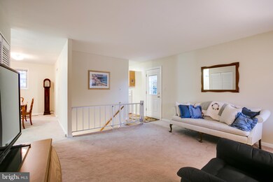 327 Vale Summit S, Laurel, MD 20724 - photo 5