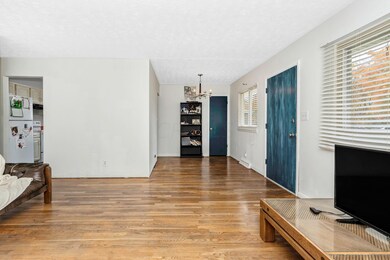 3-LivingRoom