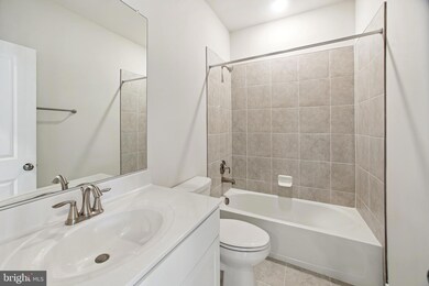 12116 American Chestnut Rd, Bowie, MD 20720 - photo 5