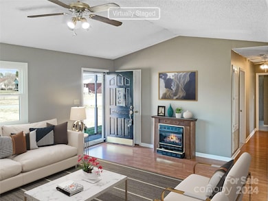 108 Caribou Dr, Statesville, NC 28625 - photo 2