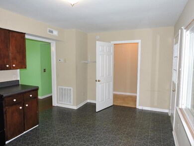 812 Sedgefield Ct, Manchester, TN 37355 - photo 7