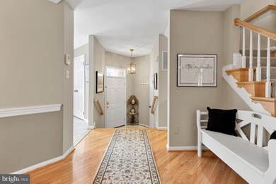 13 Bloomingdale Ct, Rockville, MD 20852 - photo 2