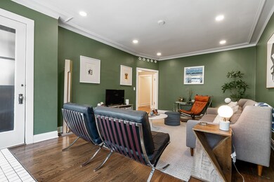 unlisted-address, Chicago, IL 60657 - photo 4