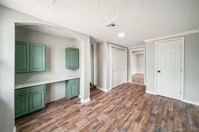 705 E 9th St, Claremore, OK 74017 - photo 6