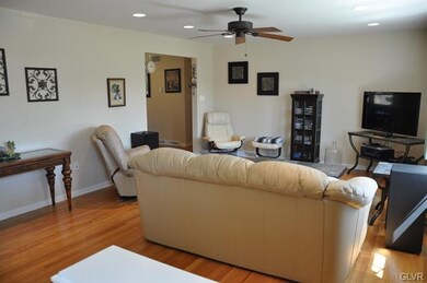 6051 Shepherd Hills Ave, Allentown, PA 18106 - photo 3